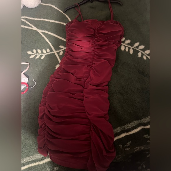Windsor , a wine (Bordeaux ) color, size small , short dress - Picture 2 of 3